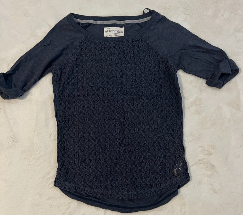 Aeropostale Womens XS Navy Blue Floral Lace Front 3/4 Sleeve Pullover Top Tee